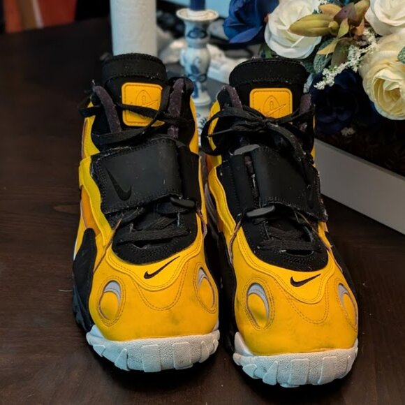B31 NIKE Air Max Speed Turf "Steelers" Sneaker - Picture 4 of 11